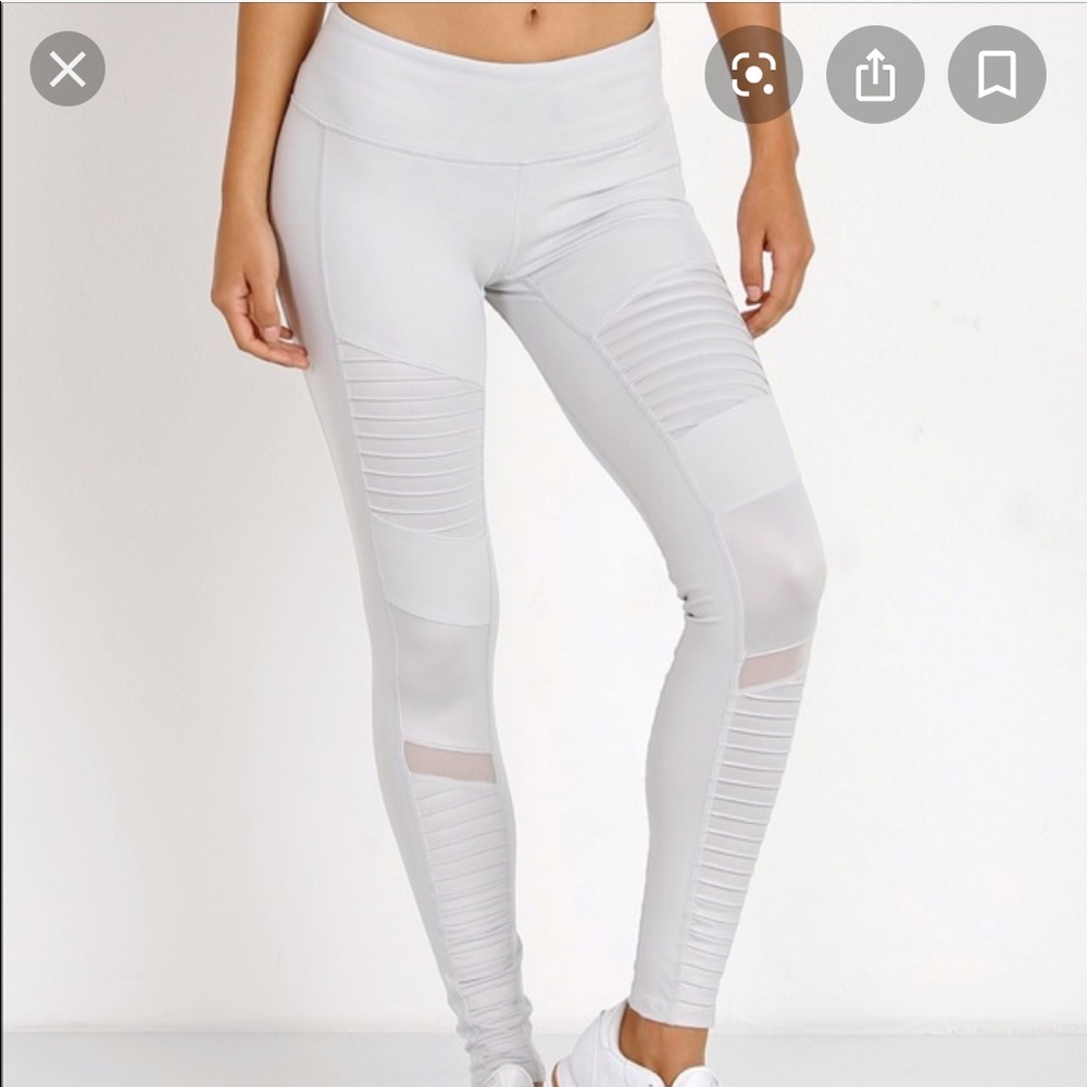 Alo yoga light grey moto leggings